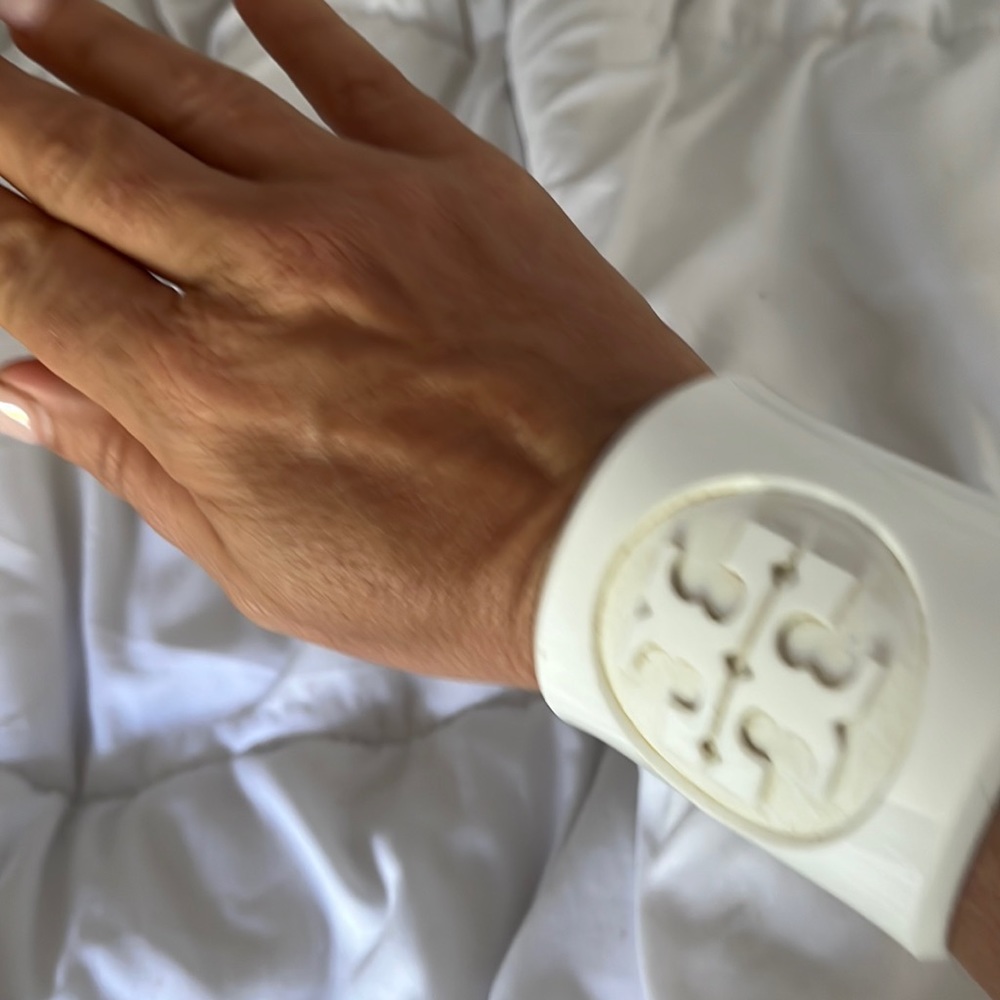 Tory Burch Resin cuff
